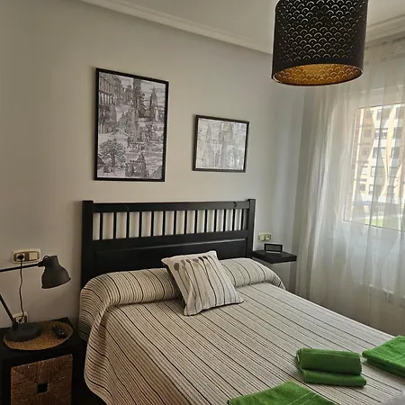 Prados Wifi Y Parking Apartamento Oviedo